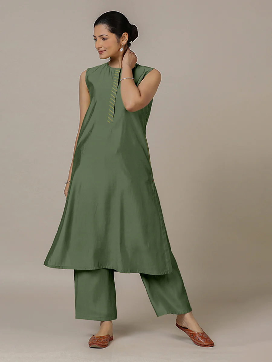 Adah x Rozaana | A Line Kurta in Hunter Green with Thread Work | Coords or Only Kurta