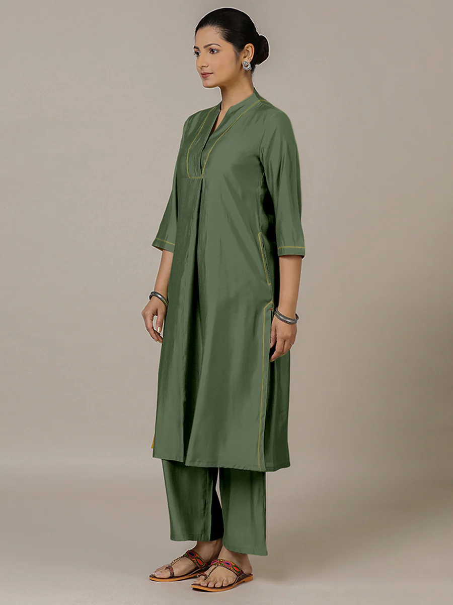 Paakhi x Rozaana | A Line Kurta in Hunter Green with Thread Work | Coords or Only Kurta - Image 7