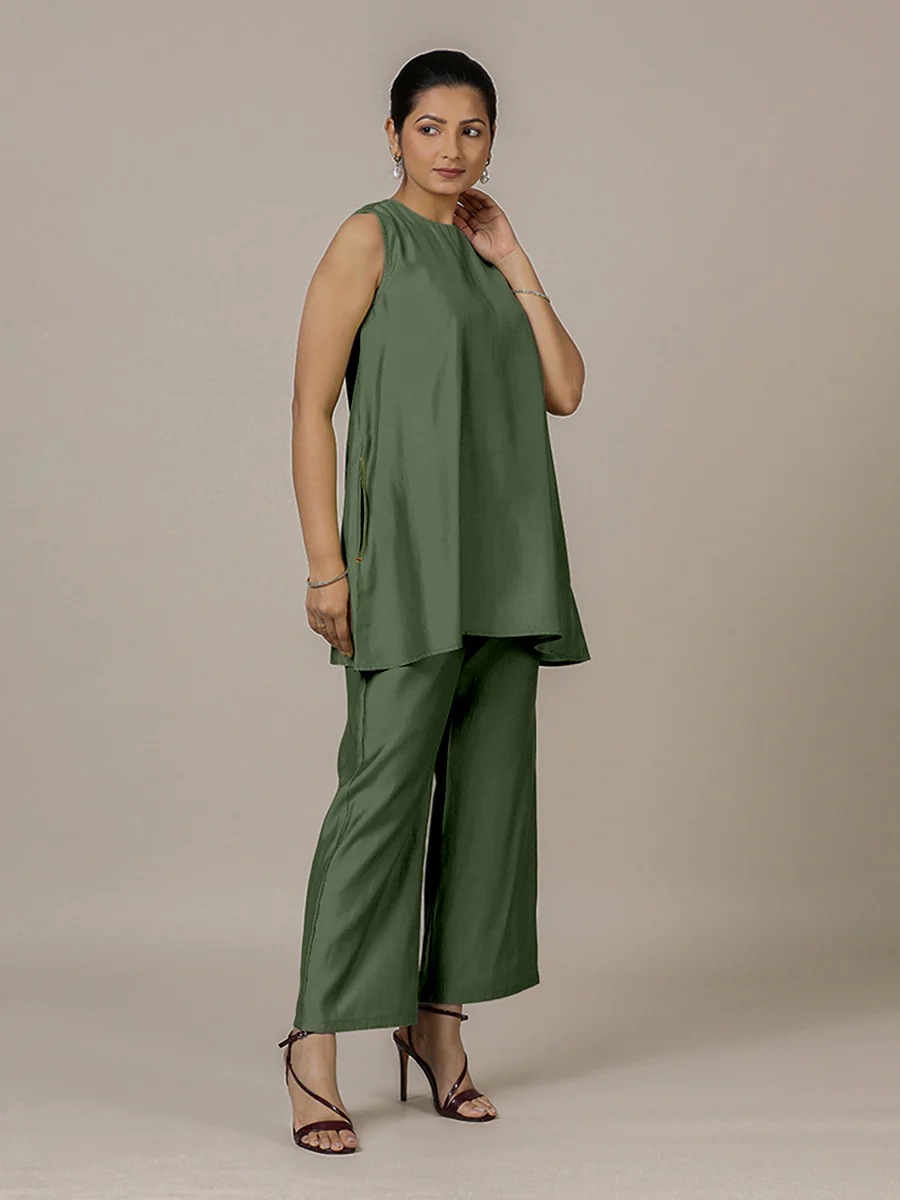 Sana x Rozaana | A Line Kurta in Hunter Green with Thread Work | Coords or Only Kurta - Image 7