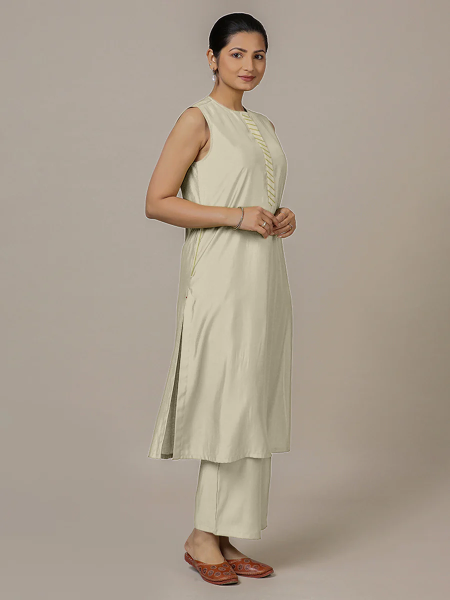 Adah x Rozaana | A Line Kurta in Ivory with Thread Work | Coords or Only Kurta - Image 9