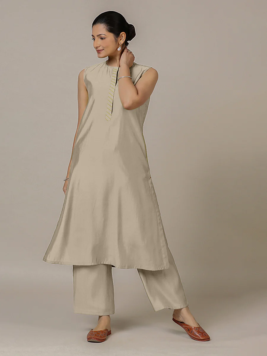 Adah x Rozaana | A Line Kurta in Oyster Grey with Thread Work | Coords or Only Kurta - Image 7