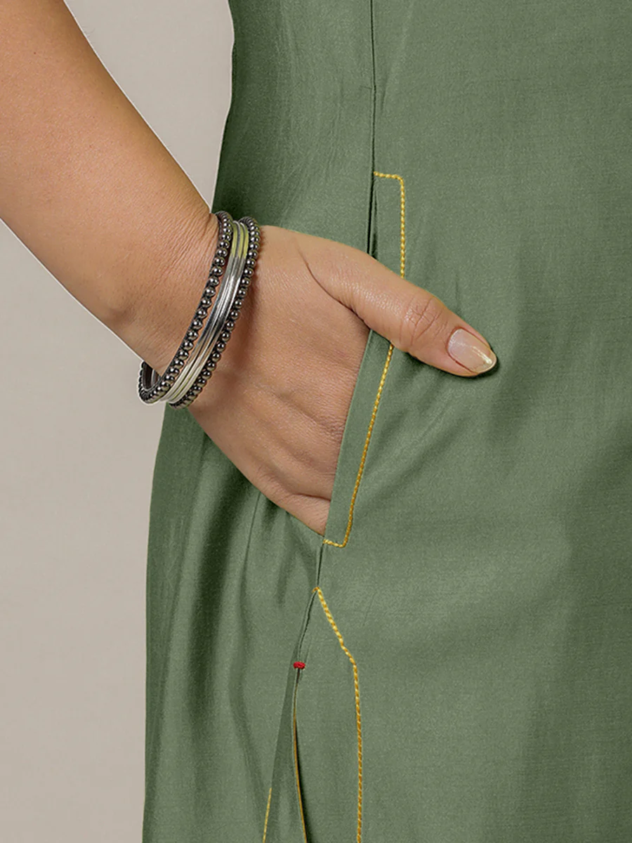 Mahek x Rozaana | A Line Kurta in Hunter Green with Thread Work | Coords or Only Kurta - Image 4