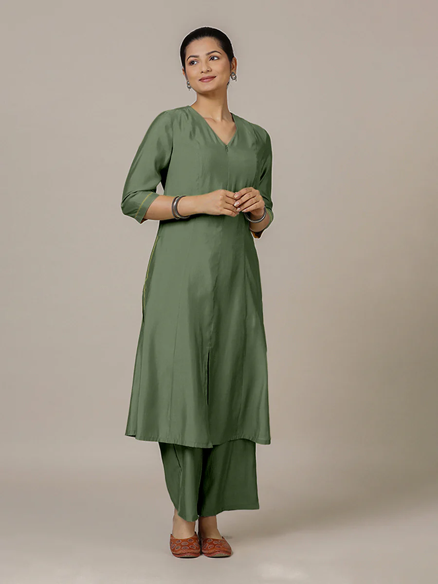 Mahek x Rozaana | A Line Kurta in Hunter Green with Thread Work | Coords or Only Kurta - Image 5