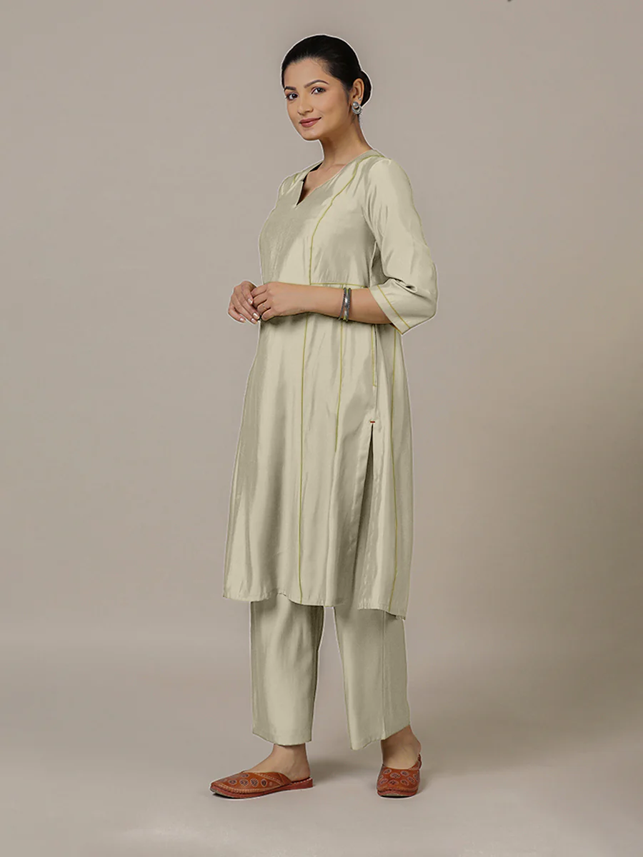 Mahi x Rozaana | A Line Kurta in Ivory with Thread Work | Coords or Only Kurta