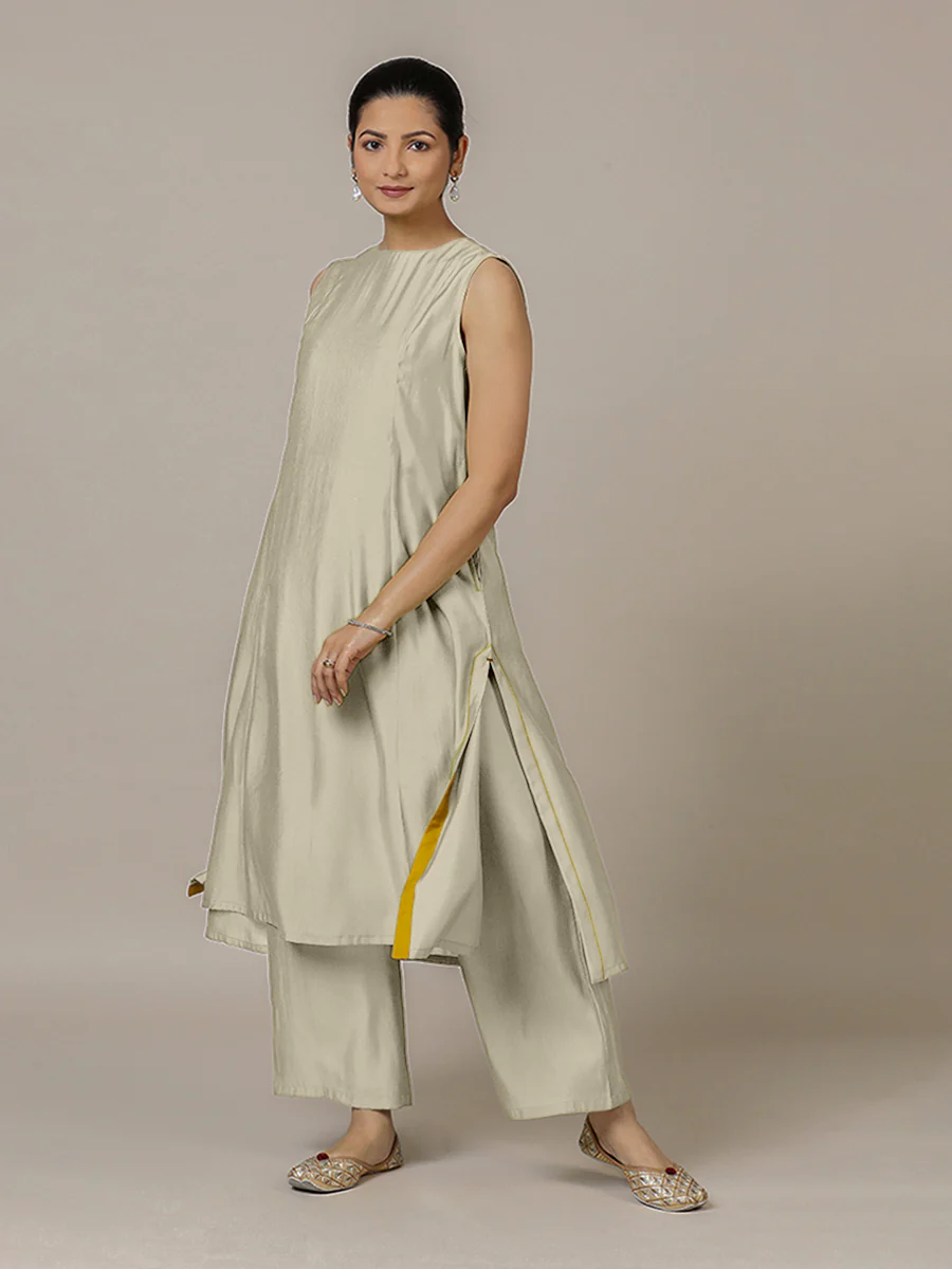 Sameera x Rozaana | A Line Kurta in Ivory with Thread Work | Coords or Only Kurta - Image 9