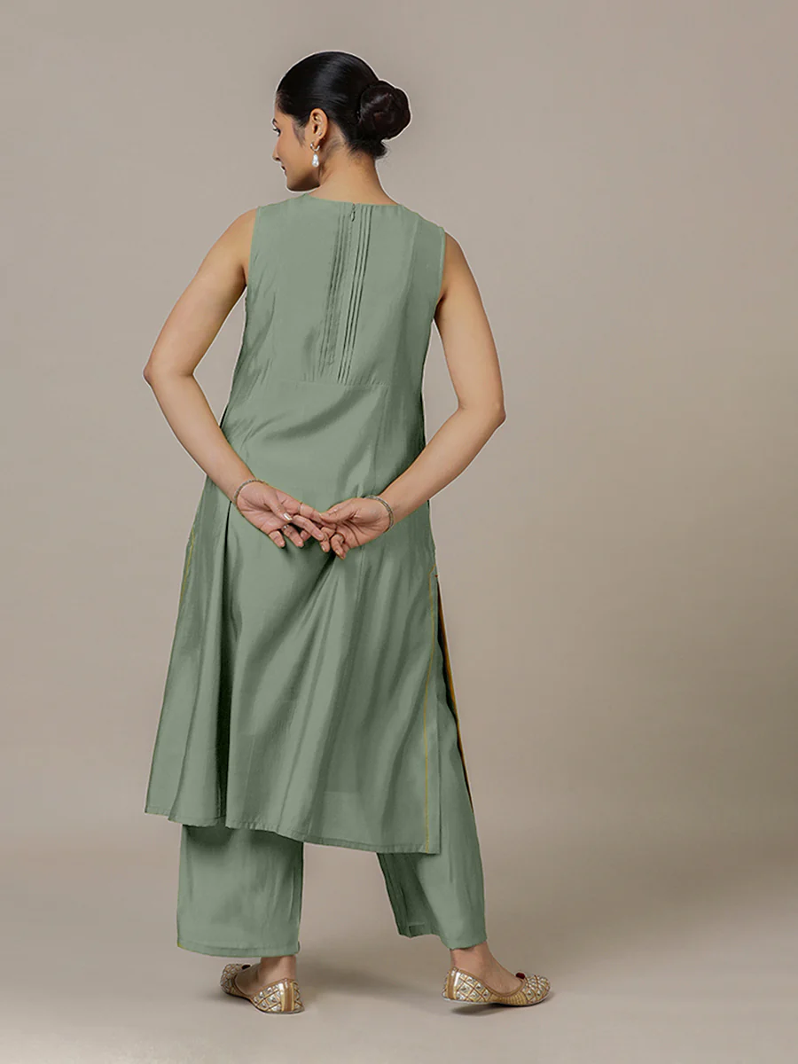 Sameera x Rozaana | A Line Kurta in Mint Green with Thread Work | Coords or Only Kurta - Image 2