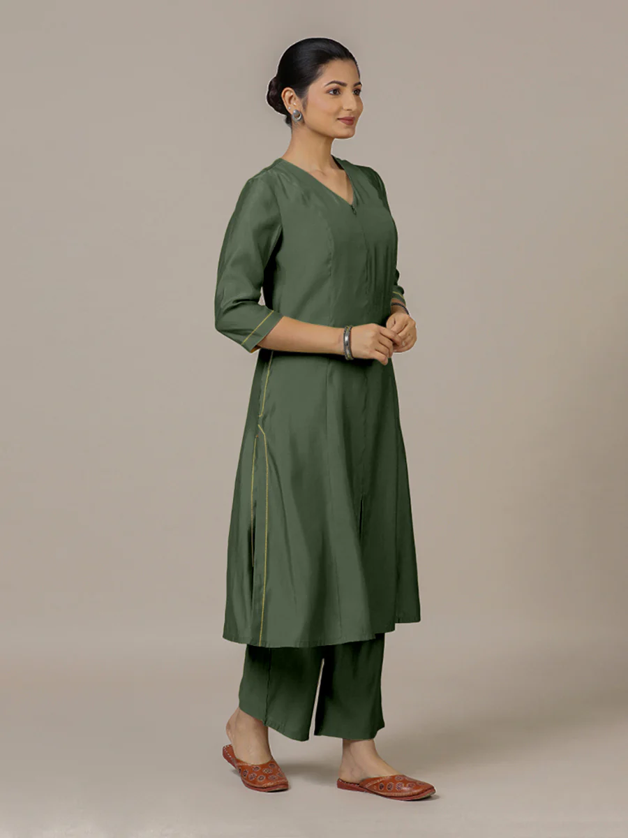 Mahek x Rozaana | A Line Kurta in Pine Green with Thread Work | Coords or Only Kurta - Image 7