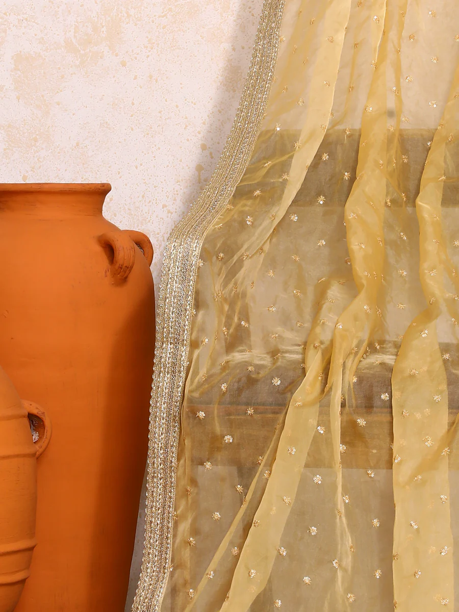 Hemini x Tyohaar | Sequined Gold Organza Dupatta - Image 2