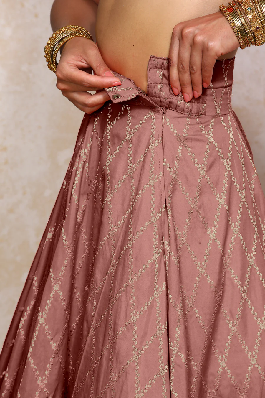 Hoor x Tyohaar | Dusky Mauve Vine Mesh Brocade FlareFit™ Lehenga Set with Dupatta - Image 5