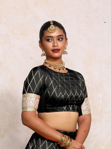 Kashvi x Tyohaar | Elbow Sleeves Cosmic Black Vine Mesh Brocade Saree Blouse - Image 4