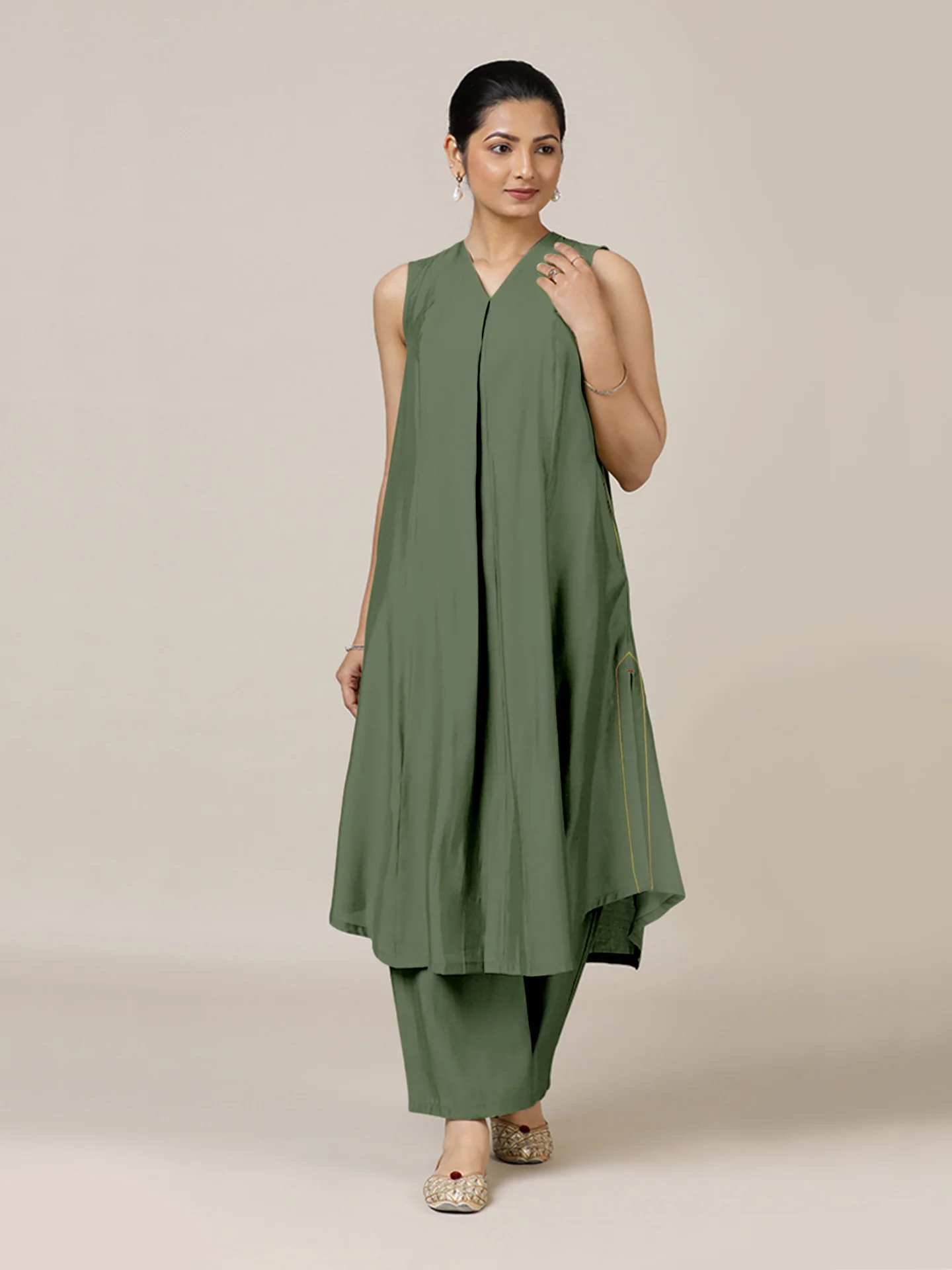 Mirha x Rozaana | A Line Kurta in Hunter Green with Thread Work | Coords or Only Kurta - Image 5