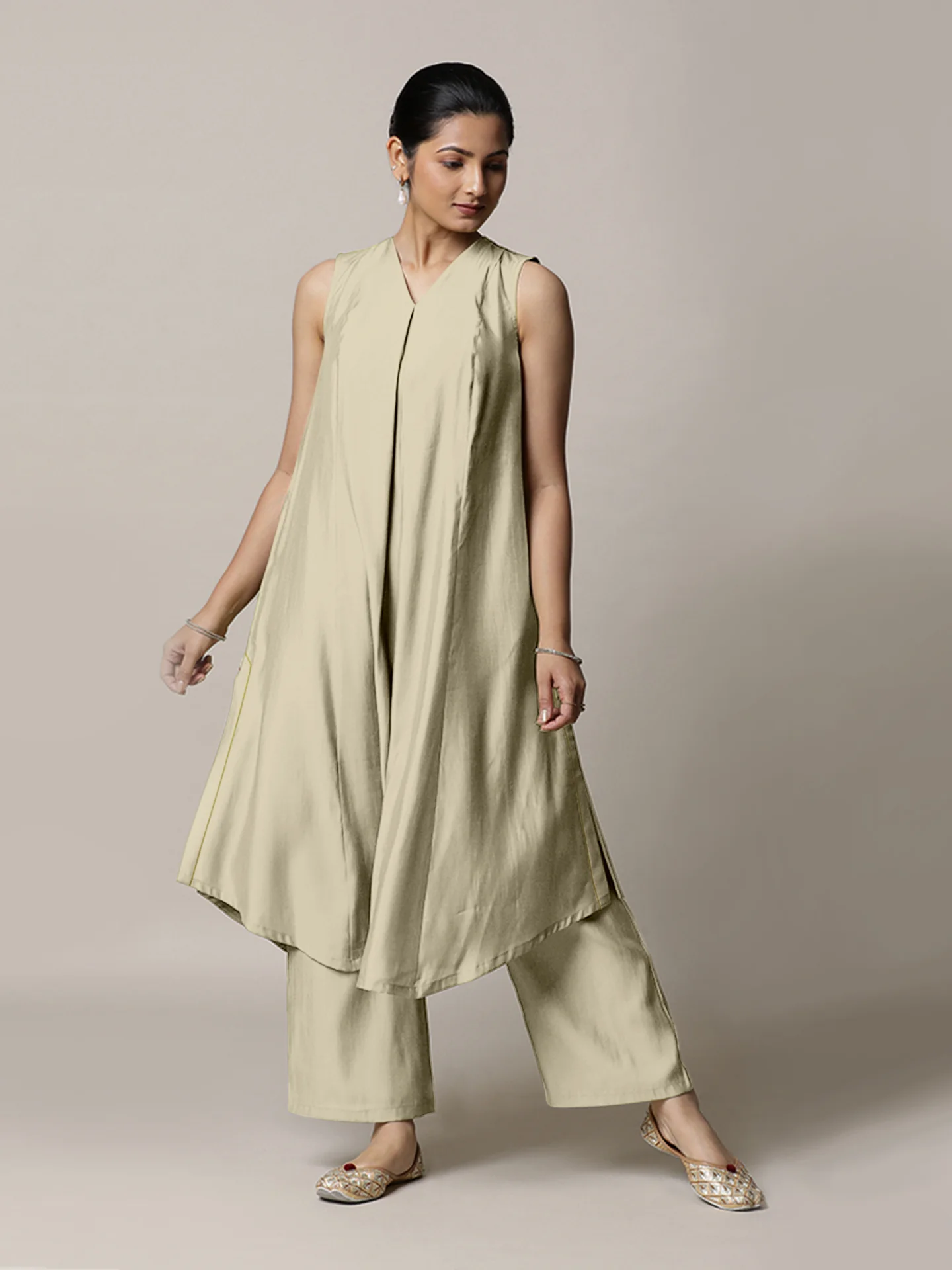 Mirha x Rozaana | A Line Kurta in Ivory with Thread Work | Coords or Only Kurta - Image 7