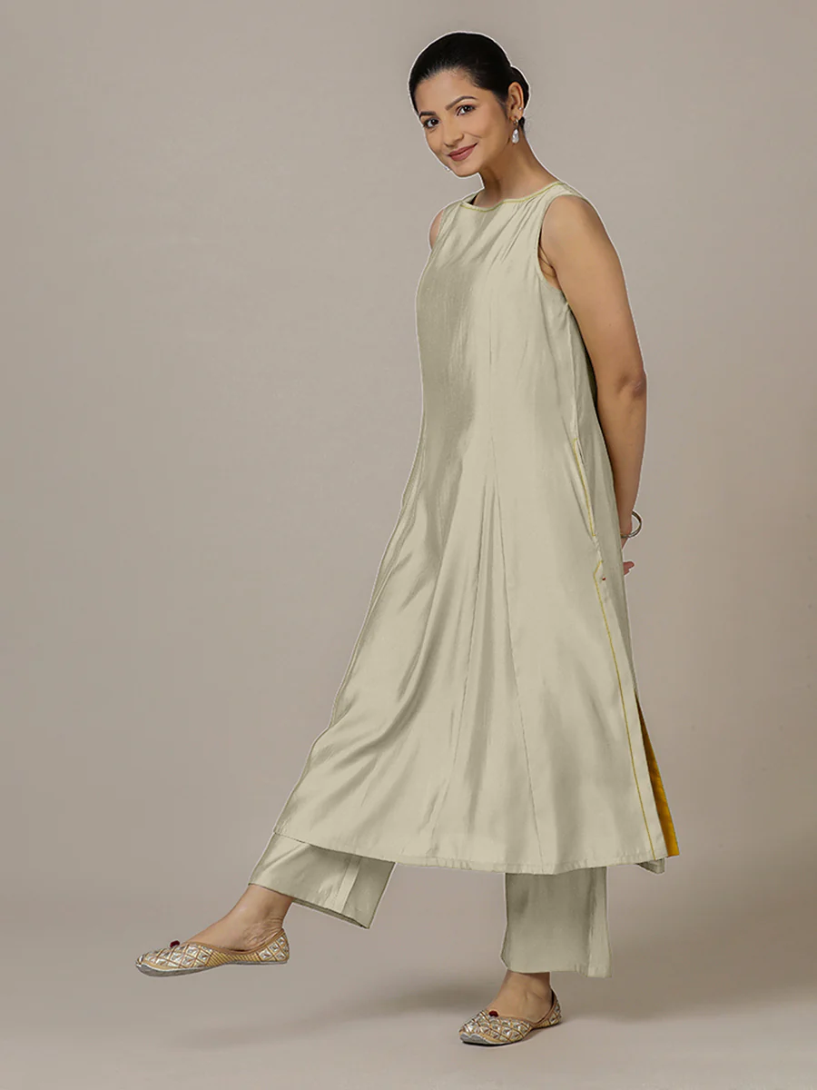 Sarah x Rozaana | A Line Kurta in Ivory with Thread Work | Coords or Only Kurta - Image 6