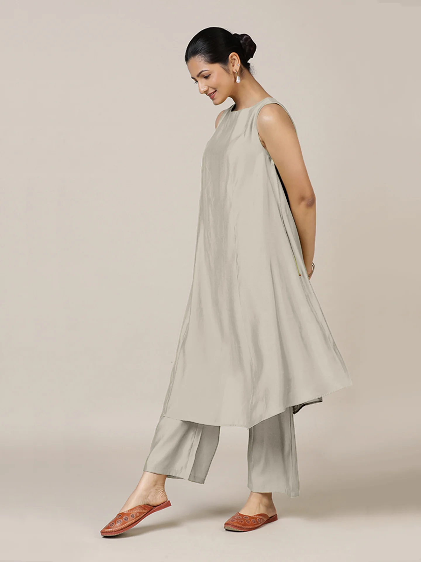 Anoki x Rozaana | A Line Kurta in Oyster Grey with Thread Work | Coords or Only Kurta - Image 8