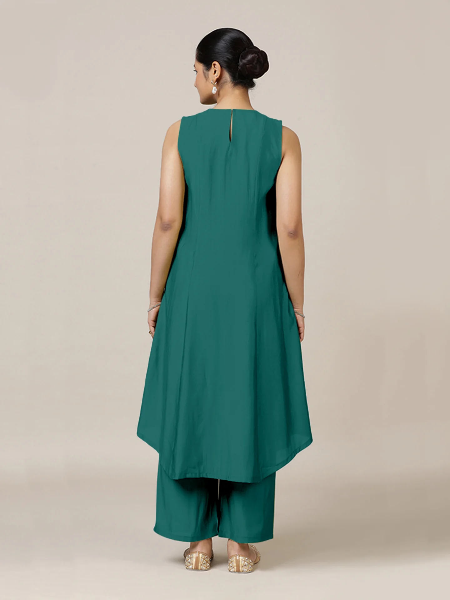 Mirha x Rozaana | A Line Kurta in Peacock Green with Thread Work | Coords or Only Kurta - Image 2