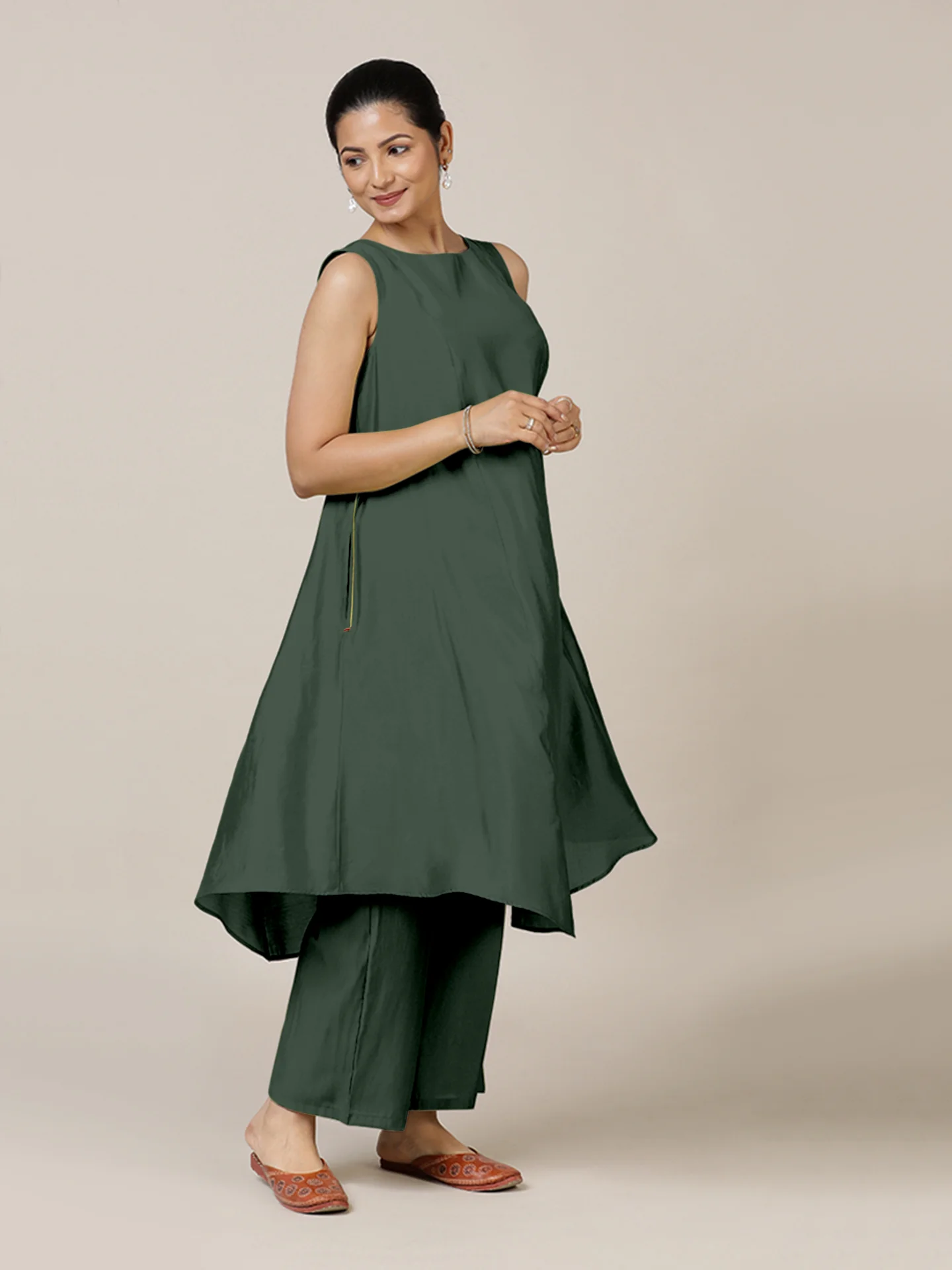 Anoki x Rozaana | A Line Kurta in Pine Green with Thread Work | Coords or Only Kurta - Image 6