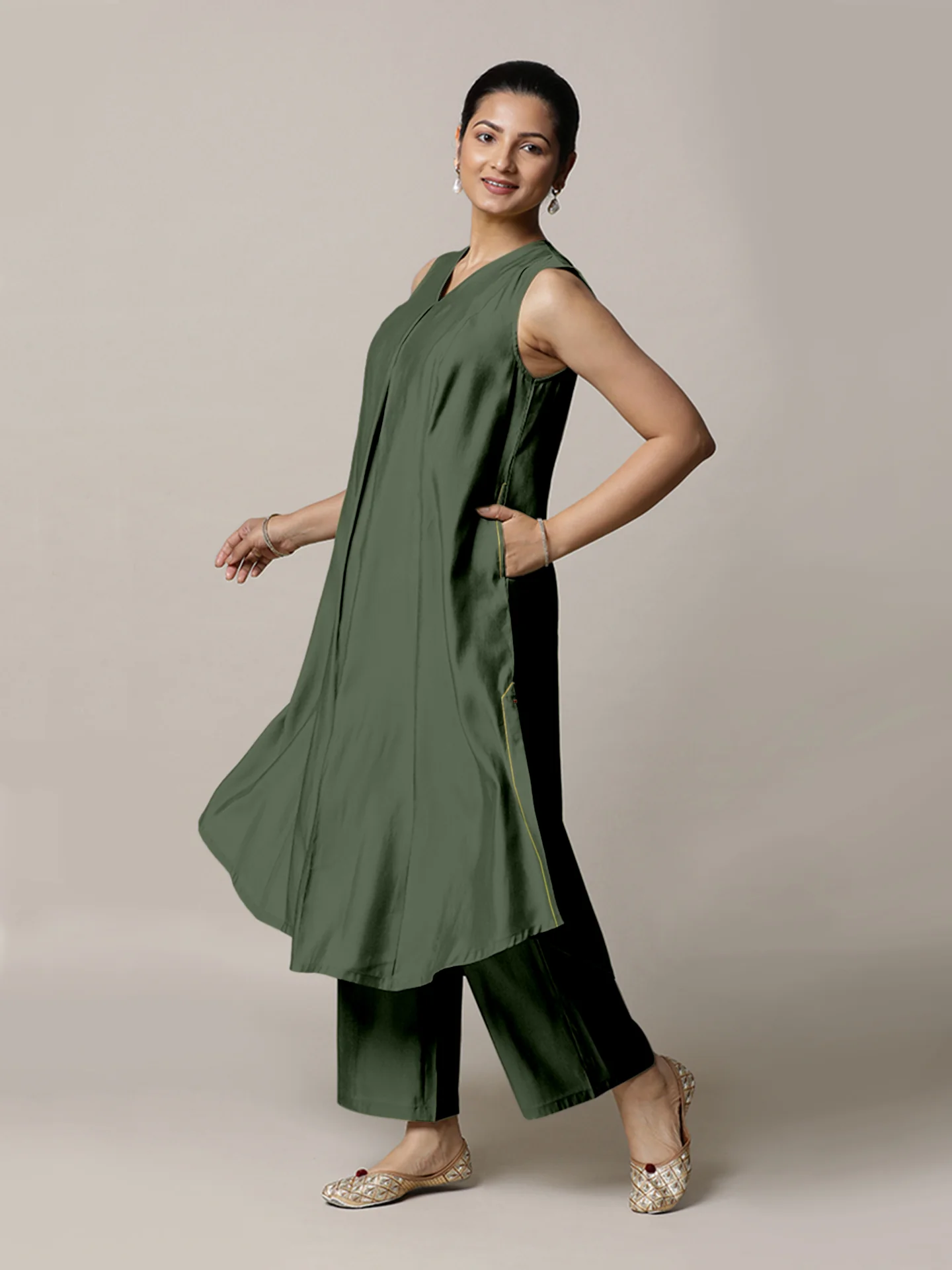 Mirha x Rozaana | A Line Kurta in Pine Green with Thread Work | Coords or Only Kurta