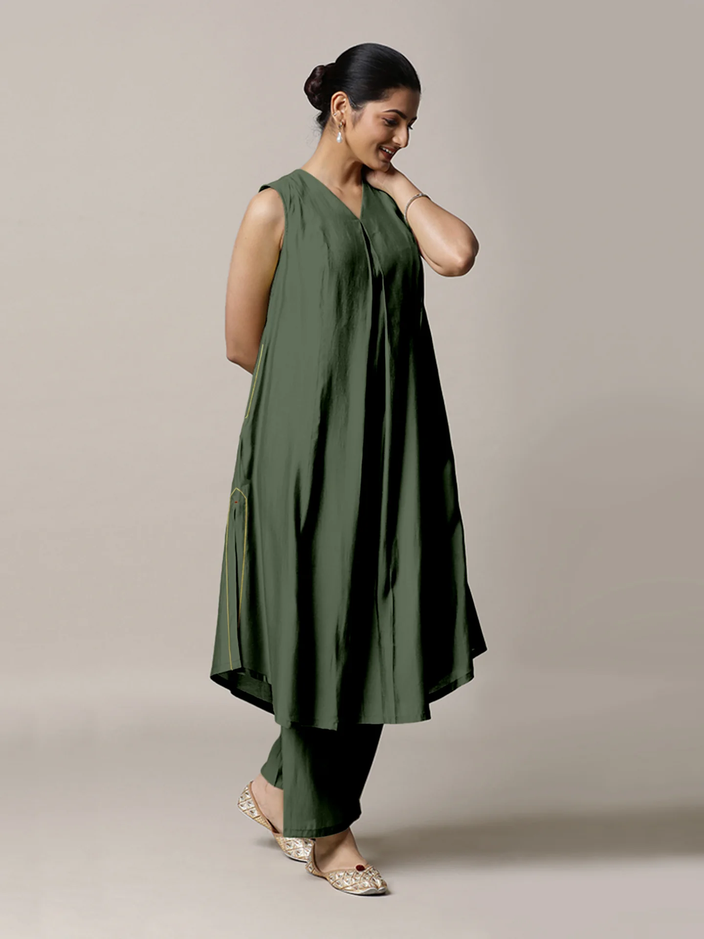 Mirha x Rozaana | A Line Kurta in Pine Green with Thread Work | Coords or Only Kurta - Image 7