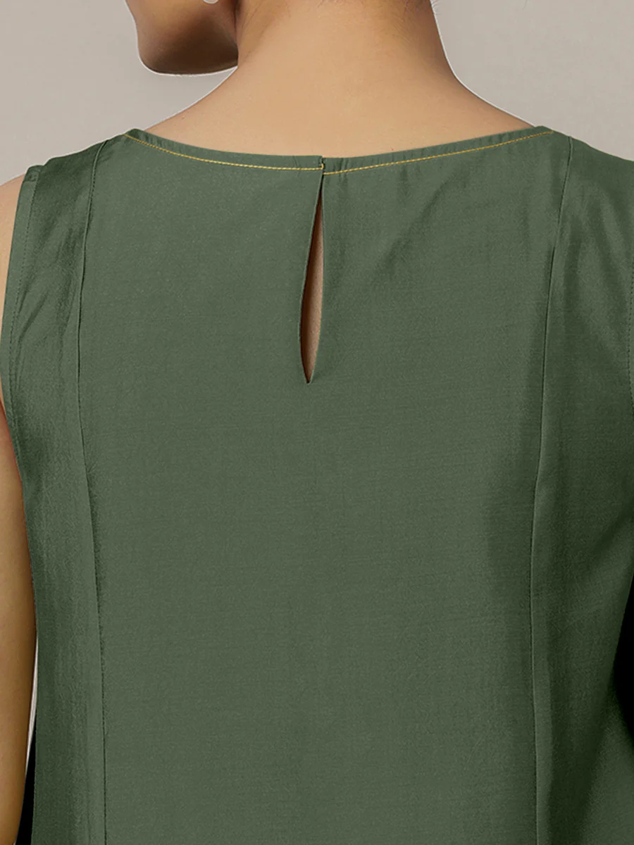 Sarah x Rozaana | A Line Kurta in Pine Green with Thread Work | Coords or Only Kurta - Image 3