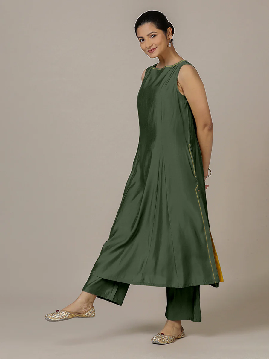 Sarah x Rozaana | A Line Kurta in Pine Green with Thread Work | Coords or Only Kurta - Image 5