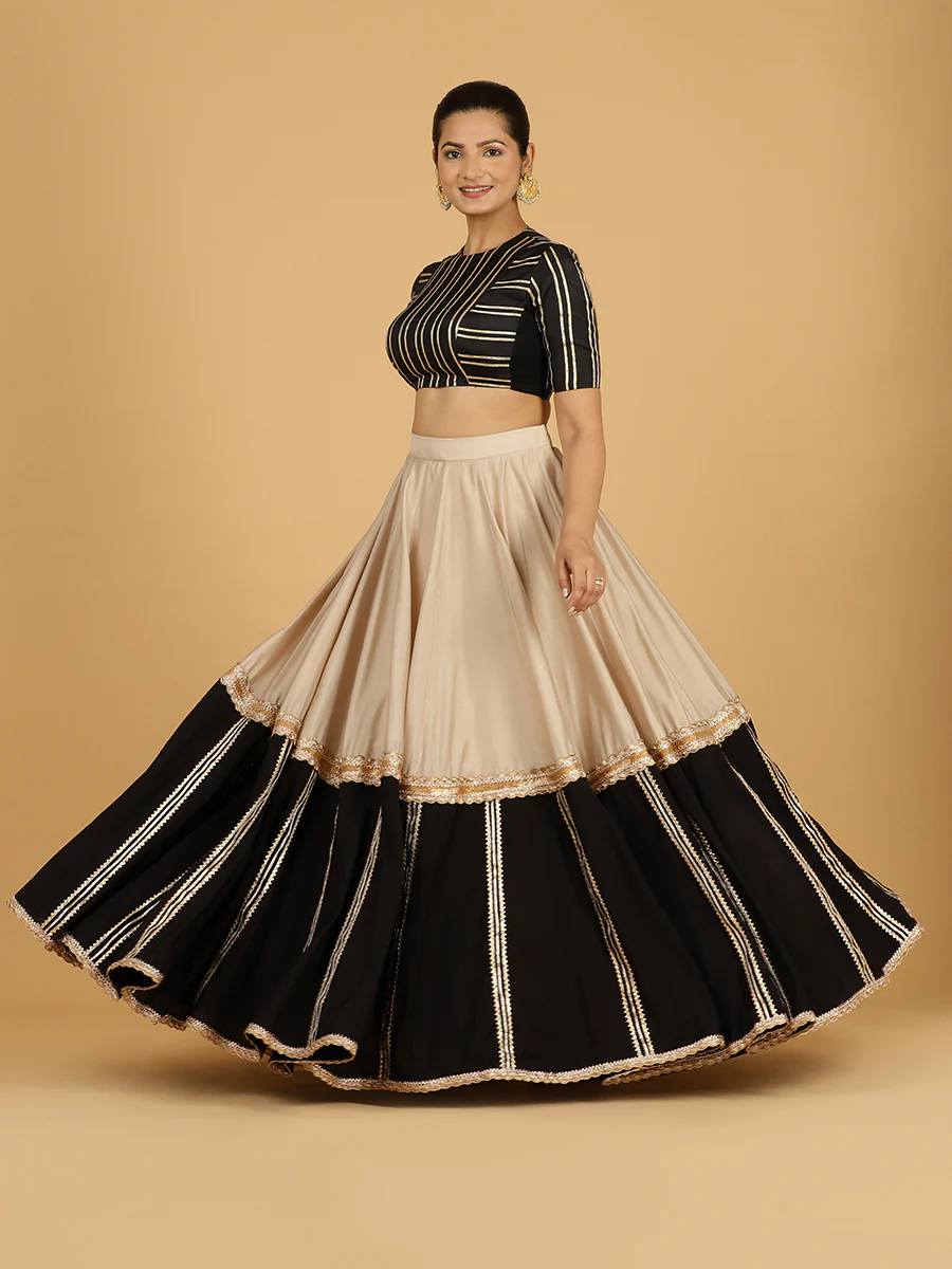 Mastani x Tyohaar | Oyster Grey Panelled Lehenga Skirt - Image 10
