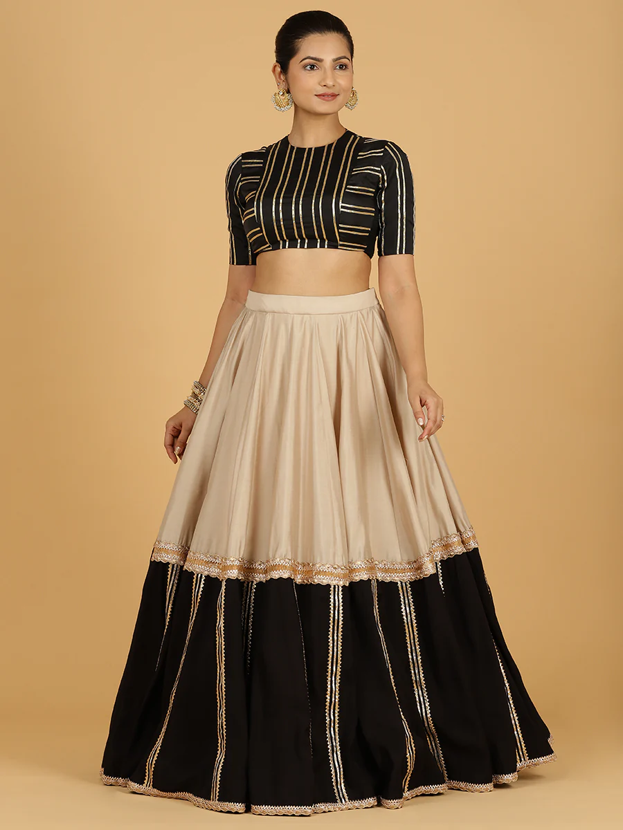 Mastani x Tyohaar | Oyster Grey Panelled Lehenga Skirt - Image 7