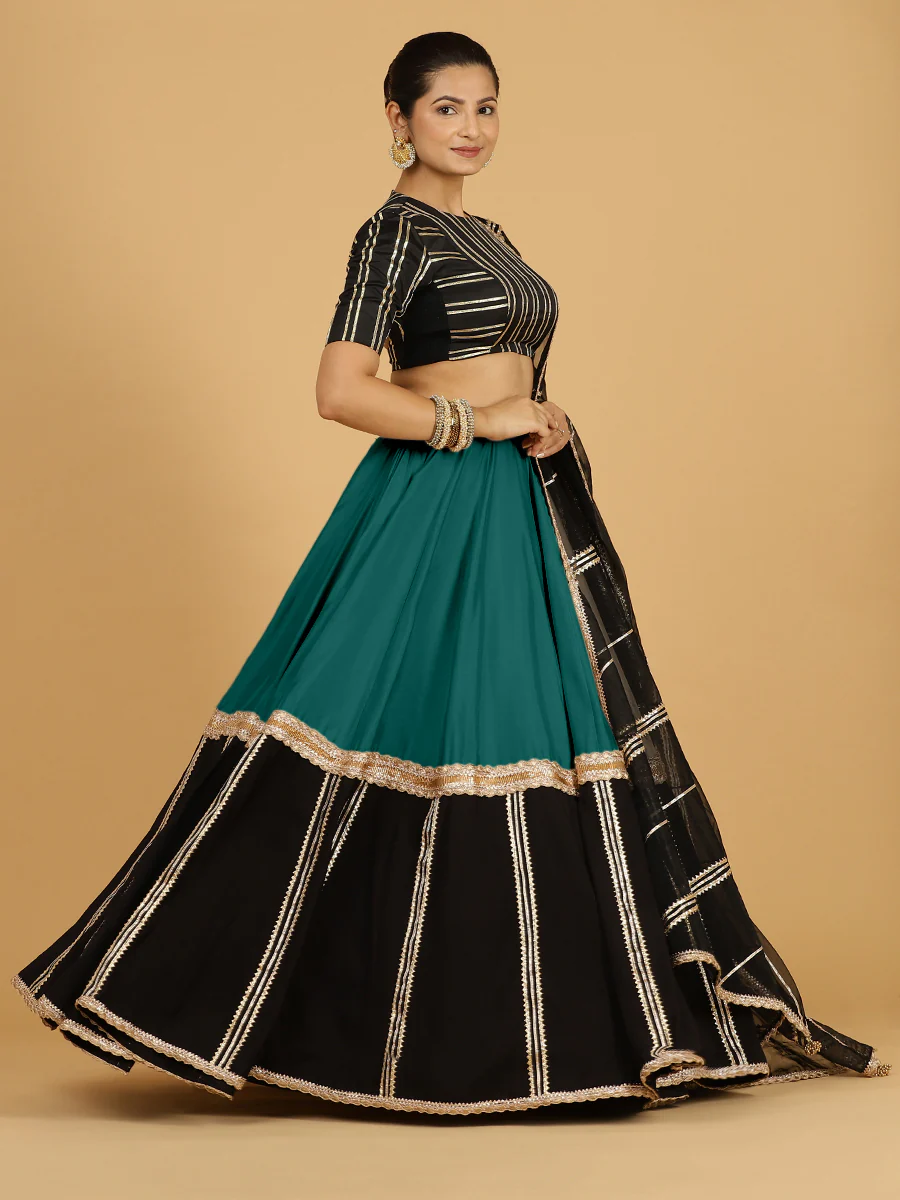 Mastani x Tyohaar | Peacock Green Panelled Lehenga Skirt - Image 10