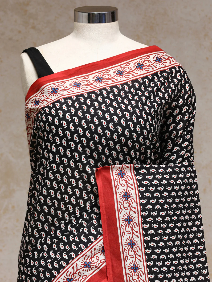 Black Paisley Handblock Printed Mulmul Saree - Image 3