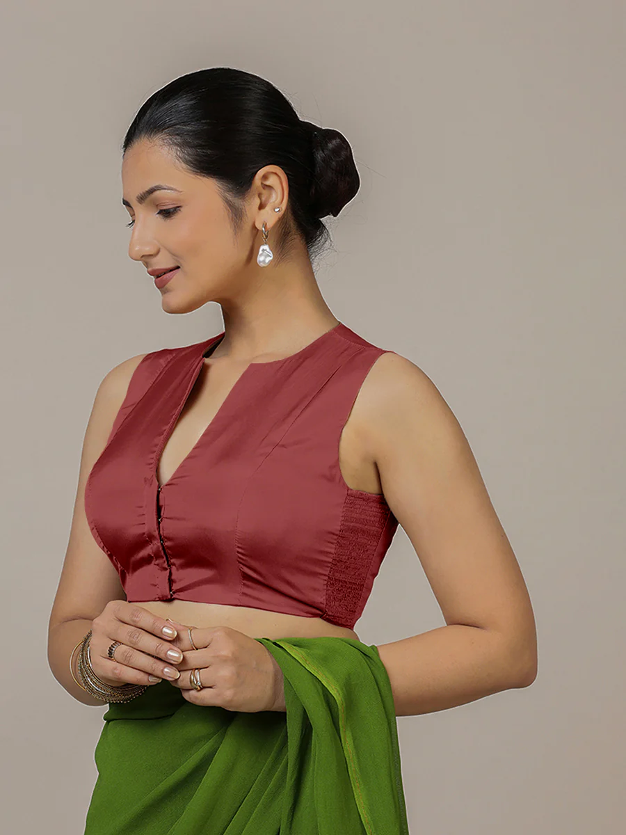 Veena x Rozaana | Sleeveless Saree Blouse in Auburn Red - Image 6