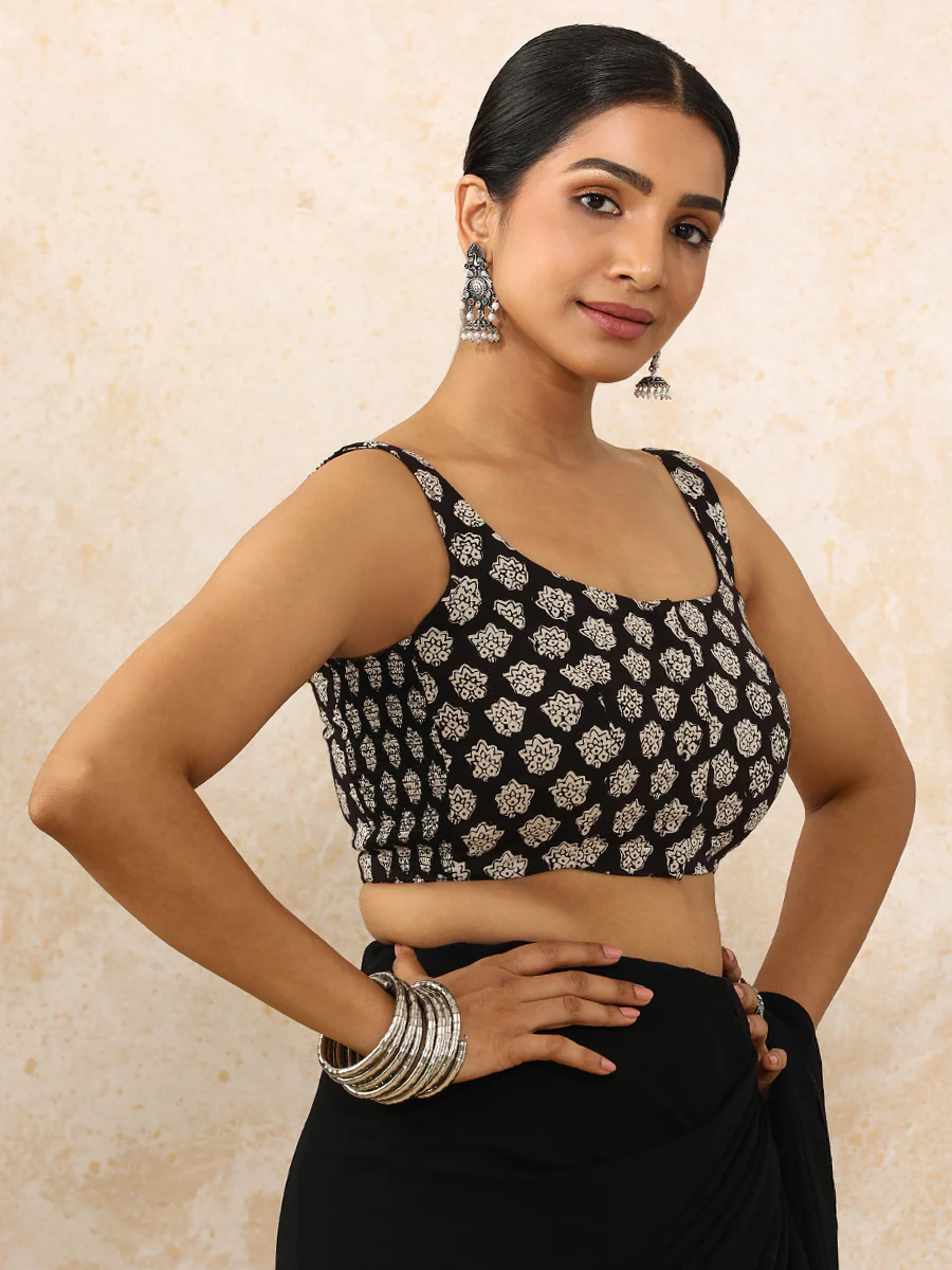 Kavitha x Rozaana | Sleeveless Saree Blouse in Black Floral Block Print Cotton - Image 7