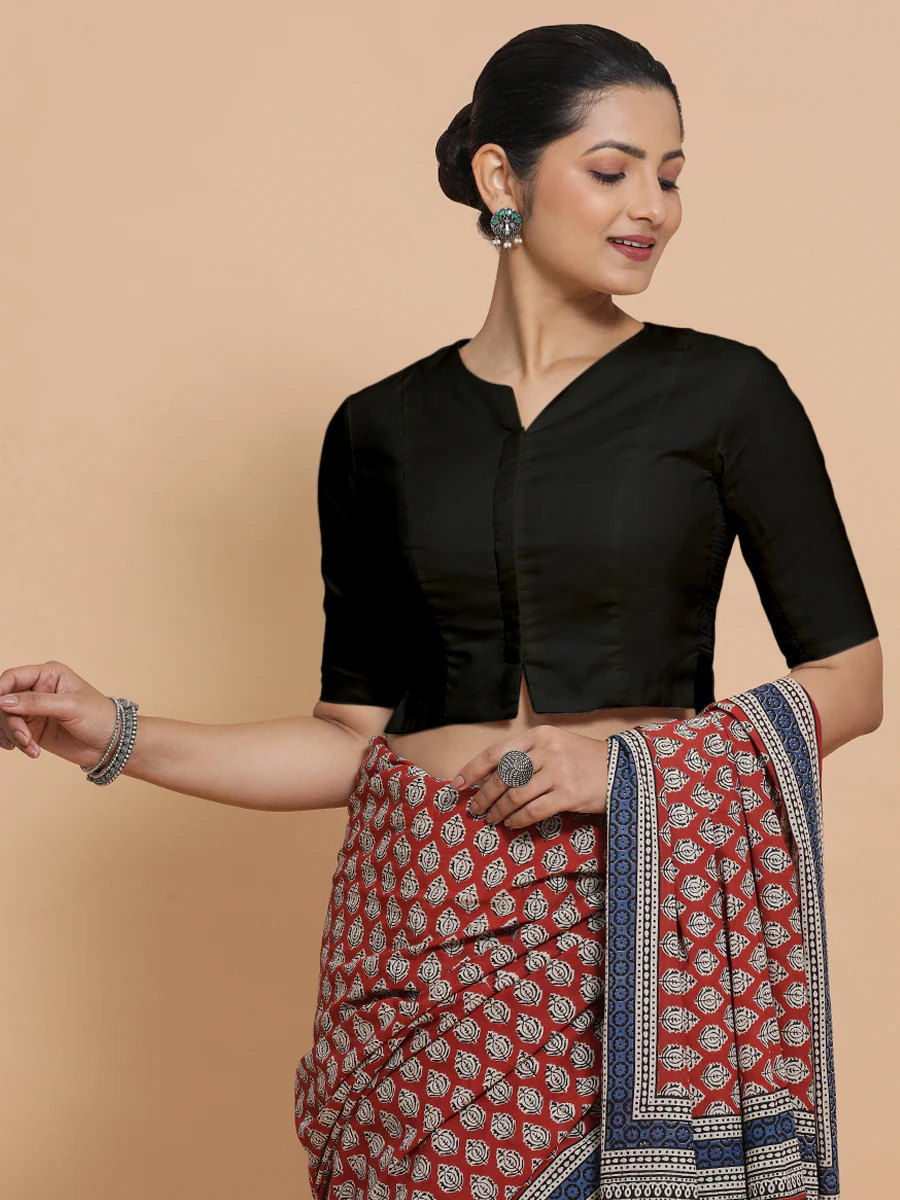 Tejasvi x Rozaana | Round Neck Black Plain Cotton Saree Blouse - Image 5