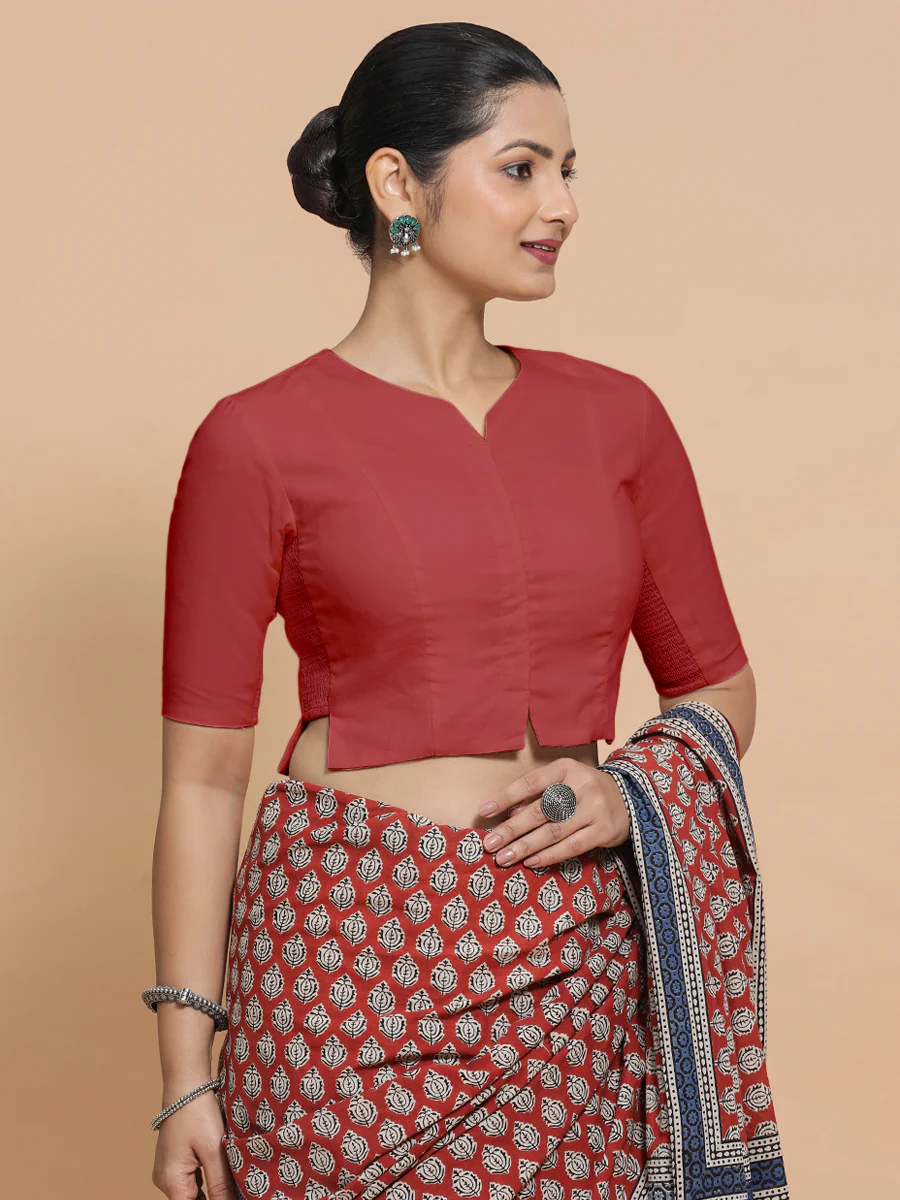 Tejasvi x Rozaana | Elbow Sleeves Saree Blouse in Carmine Red Plain Cotton - Image 7