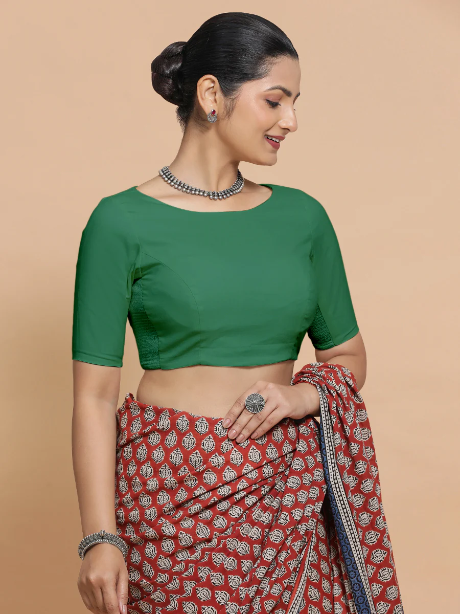 Kumud x Rozaana | Elbow Sleeves Saree Blouse in Castleton Green Plain Cotton - Image 9