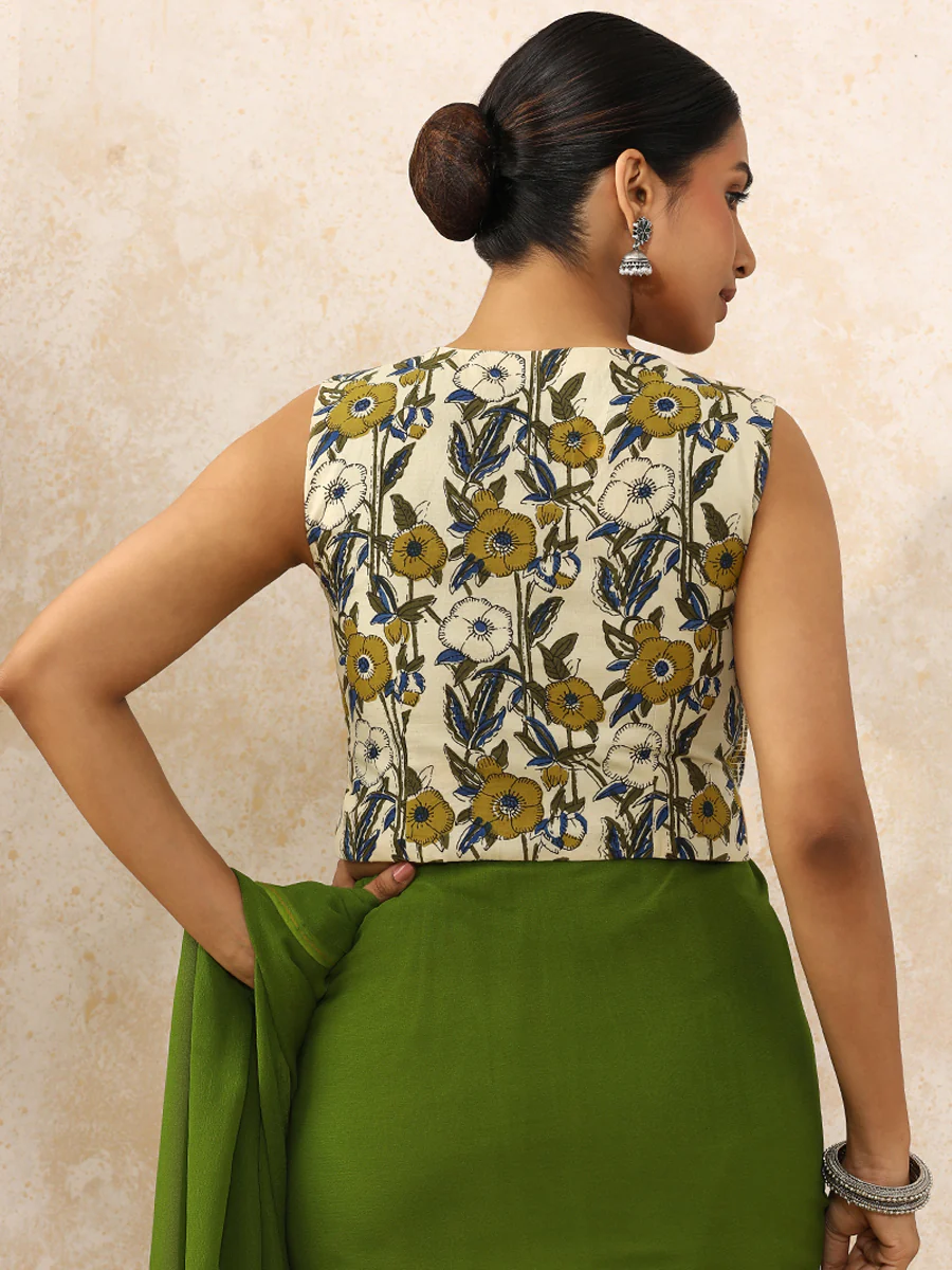 Sharmeen x Rozaana | Sleeveless Saree Blouse in Cream Meadow Block Print Cotton - Image 2