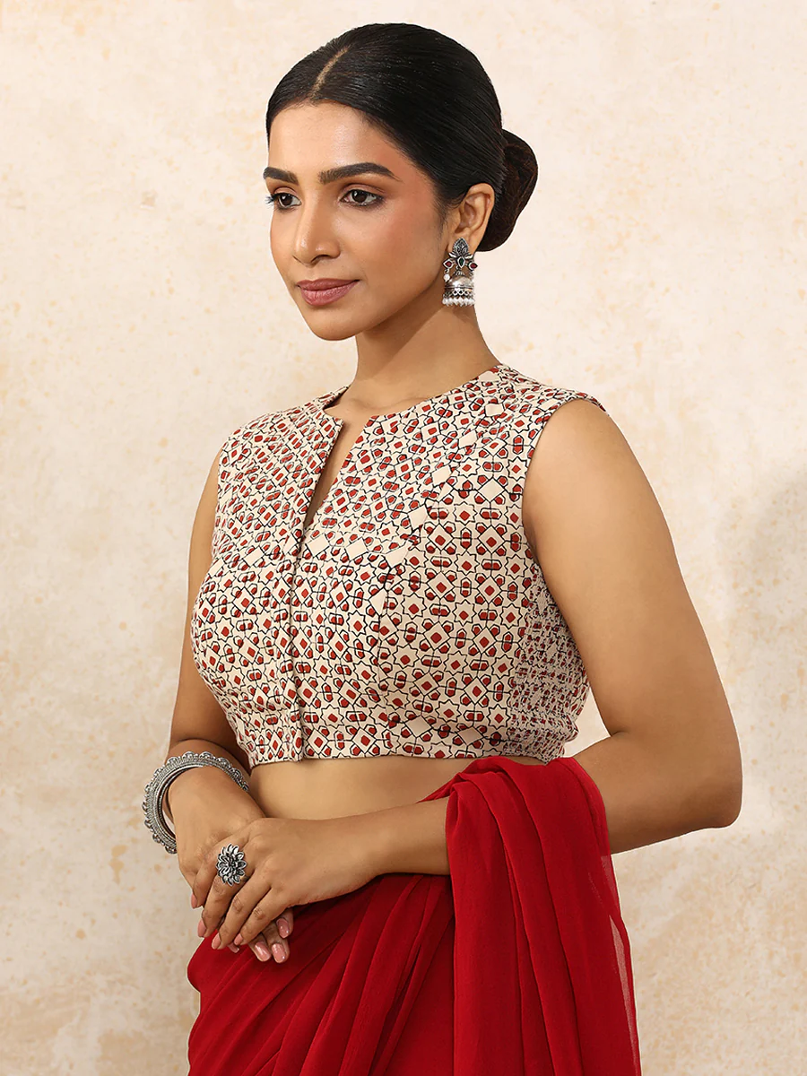 Shradha x Rozaana | Sleeveless Saree Blouse in Cream & Red Geometric Block Print Cotton - Image 6