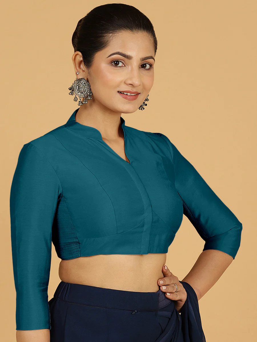 Maya x Rozaana | Three Quarter Sleeves Saree Blouse in Crystal Teal - Image 8