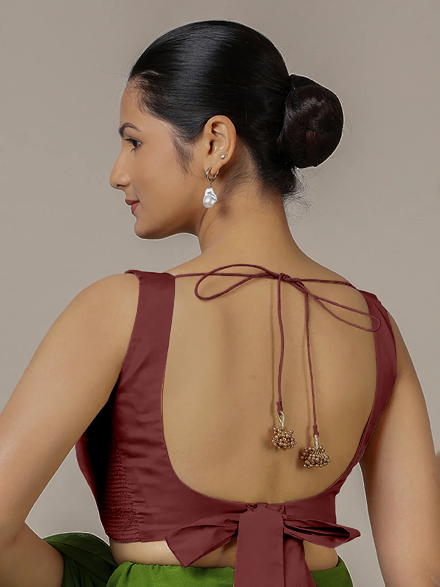 Raisa x Rozaana | Burgundy Sleeveless FlexiFit™ Saree Blouse with Simple V Neckline and Back Cut-out with Tie-Up - Image 2