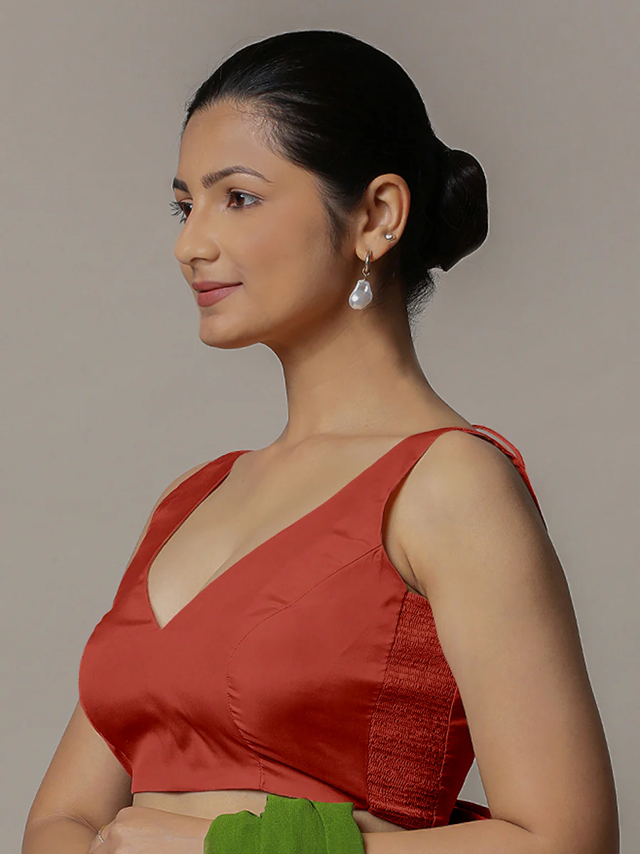 Raisa x Rozaana | Crimson Red Sleeveless FlexiFit™ Saree Blouse with Simple V Neckline and Back Cut-out with Tie-Up - Image 4