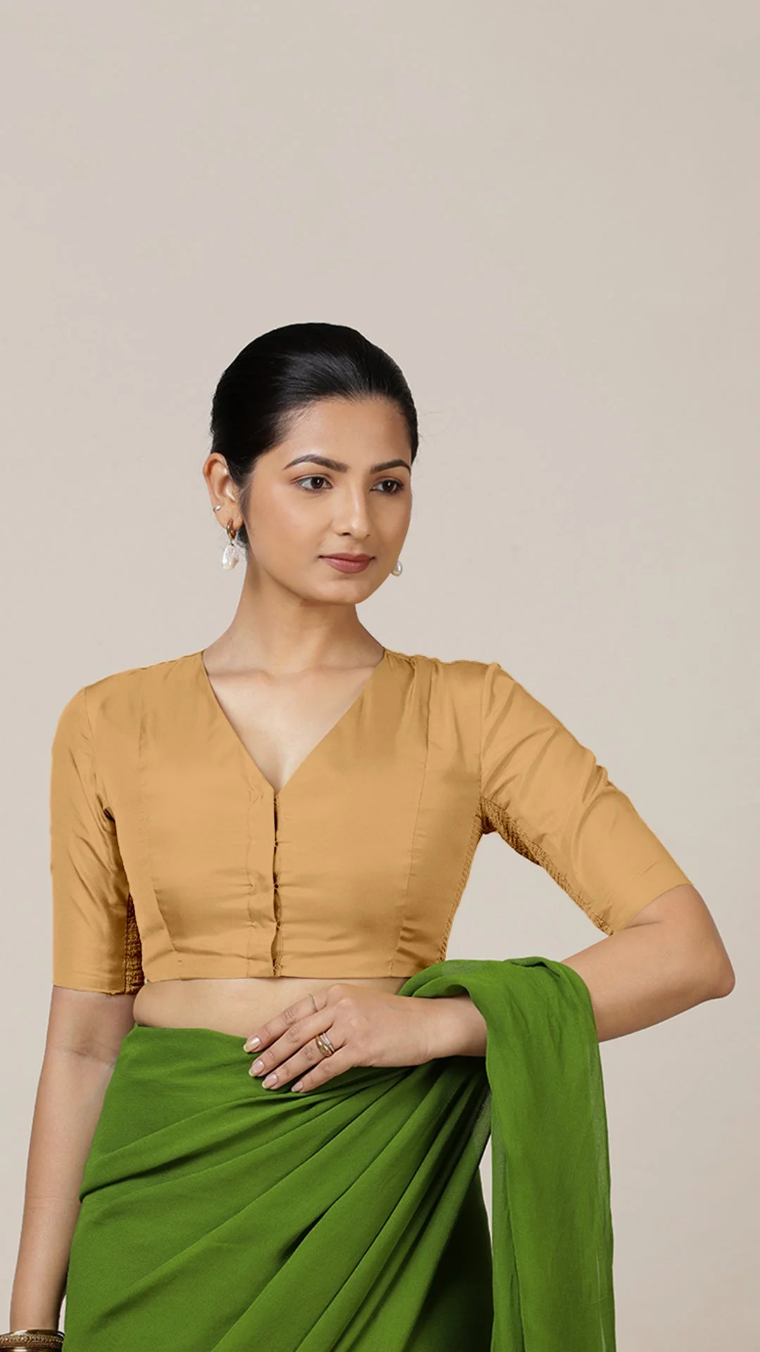 Begum x Rozaana | Elbow Sleeves Saree Blouse in Gold - Image 6