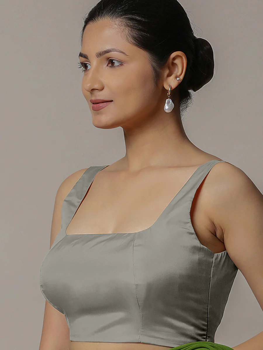 Zeba x Rozaana | Grey Sleeveless Saree Blouse w/ FlexiFit™ - Image 5