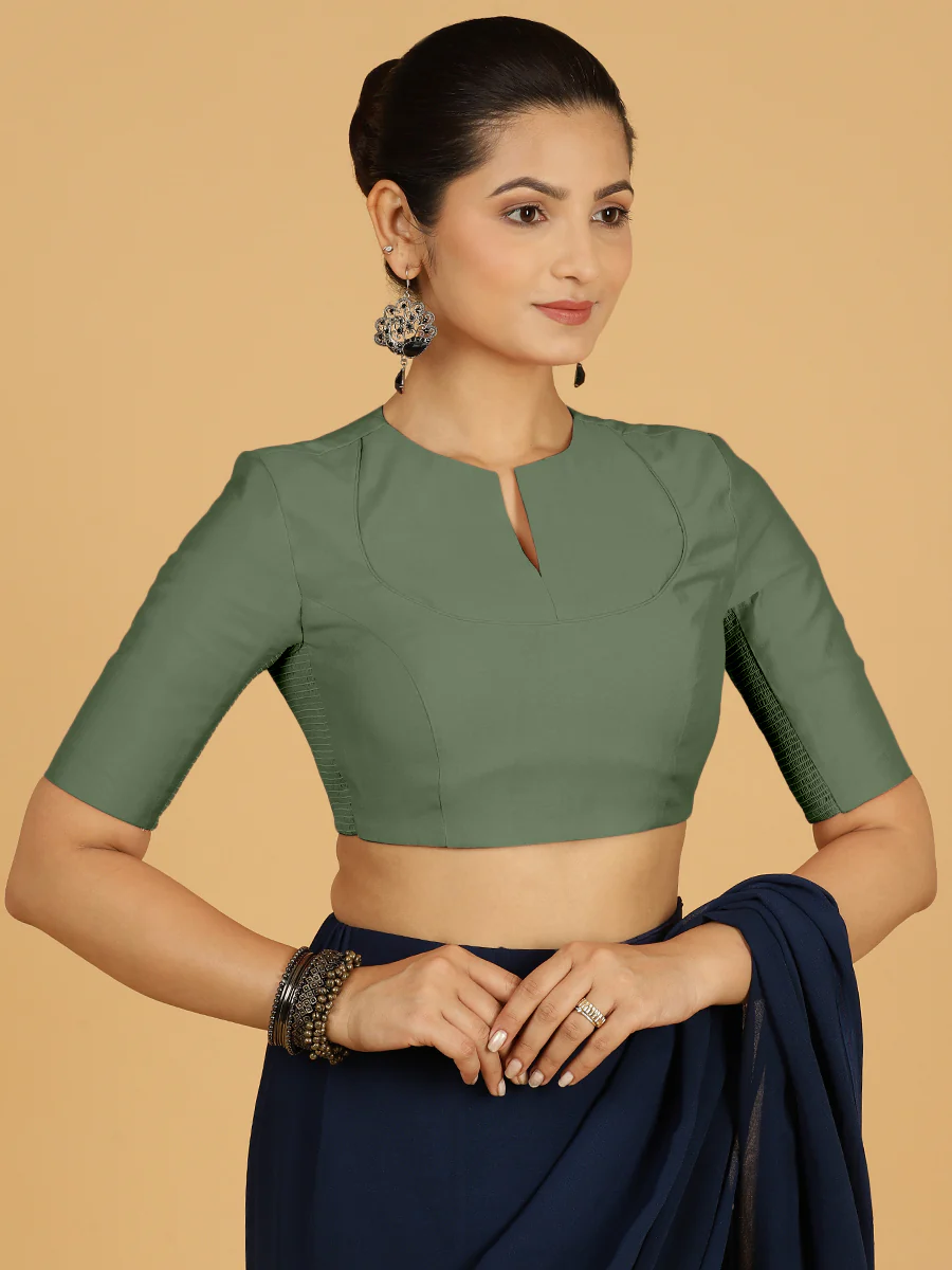 Karishma x Rozaana | Elbow Sleeves Saree Blouse in Hunter Green - Image 8
