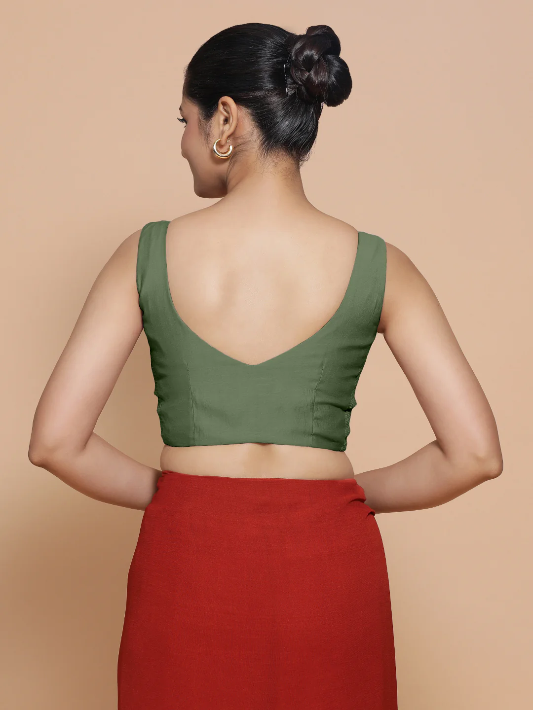 Nitya x Rozaana | Sleeveless Saree Blouse in Hunter Green - Image 2
