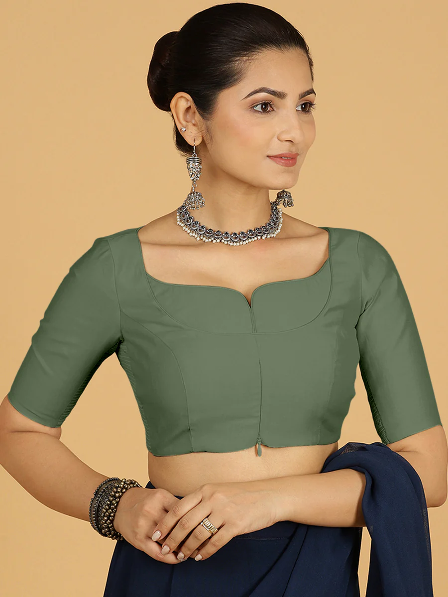 Priya x Rozaana | Elbow Sleeves Saree Blouse in Hunter Green - Image 7