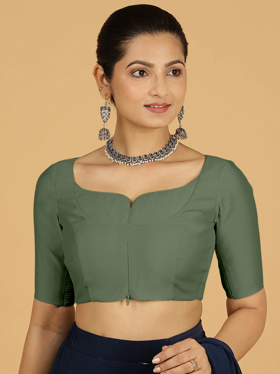 Priya x Rozaana | Elbow Sleeves Saree Blouse in Hunter Green - Image 9
