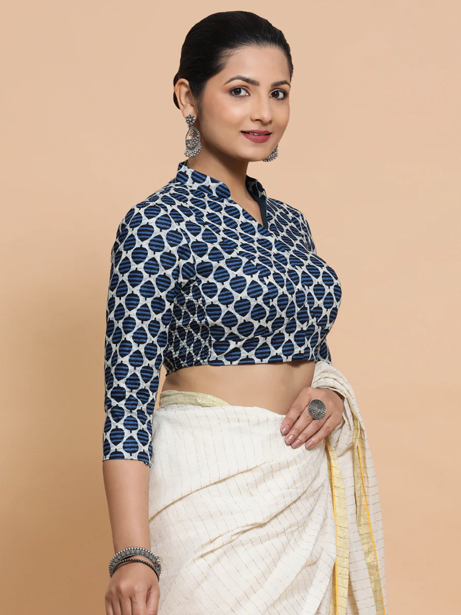 Muskaan x Rozaana | Three Quarter Sleeves Cotton Saree Blouse in Indigo Blue Leaf Block Print Fabric - Image 5