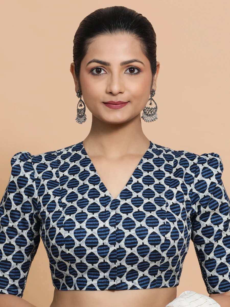 Payal x Rozaana | Elbow Sleeves Cotton Saree Blouse in Indigo Blue Leaf Block Print Fabric - Image 7