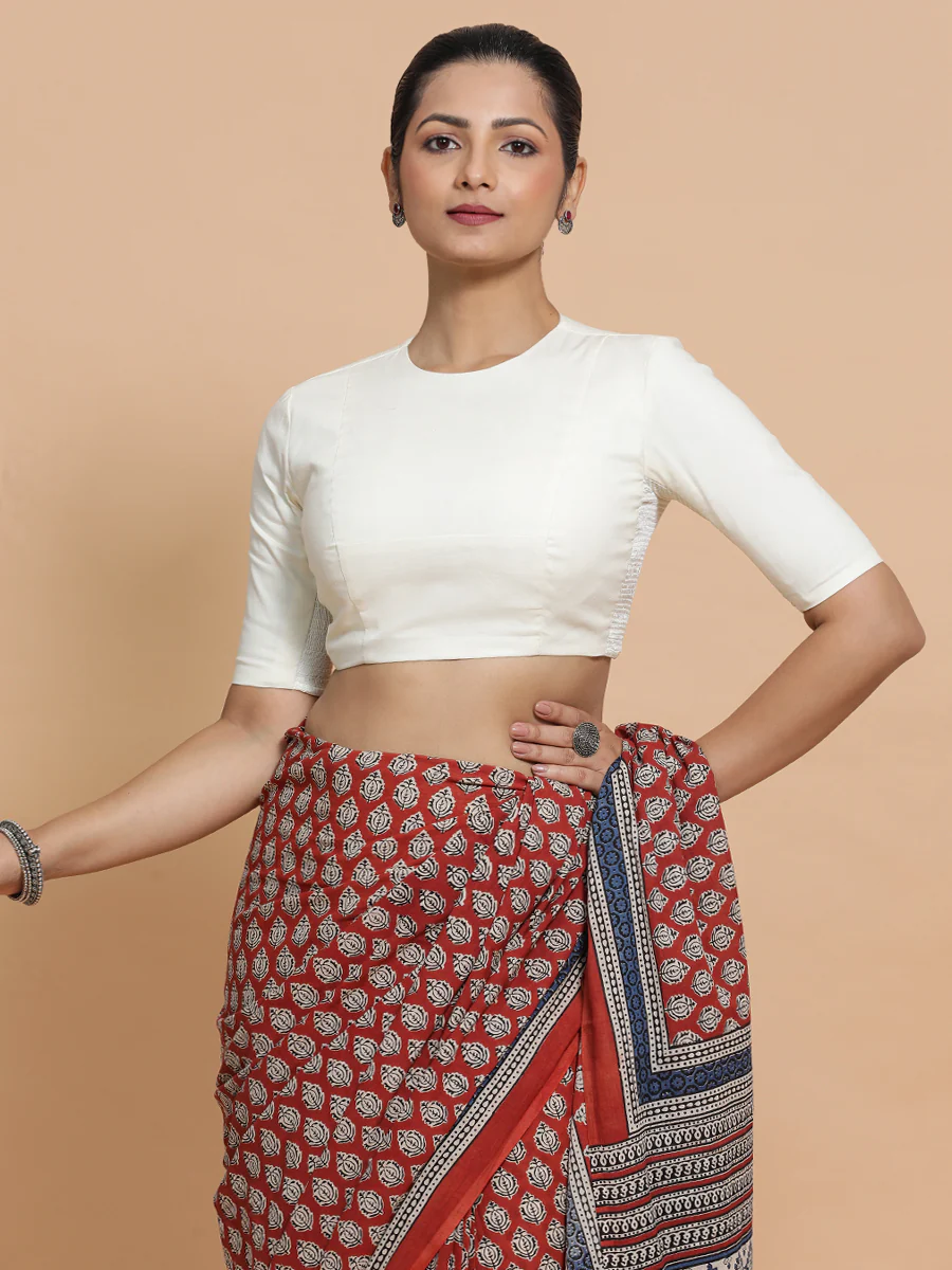 Suhana x Rozaana | Jewel Neck Ivory Mist Plain Cotton Saree Blouse - Image 7