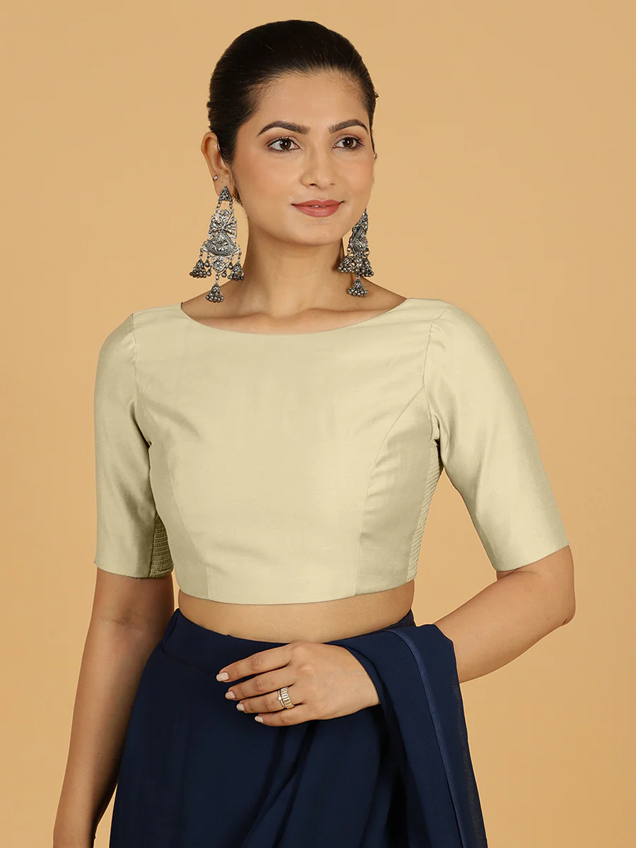 Trisha x Rozaana | Saree Blouse in Ivory - Image 8