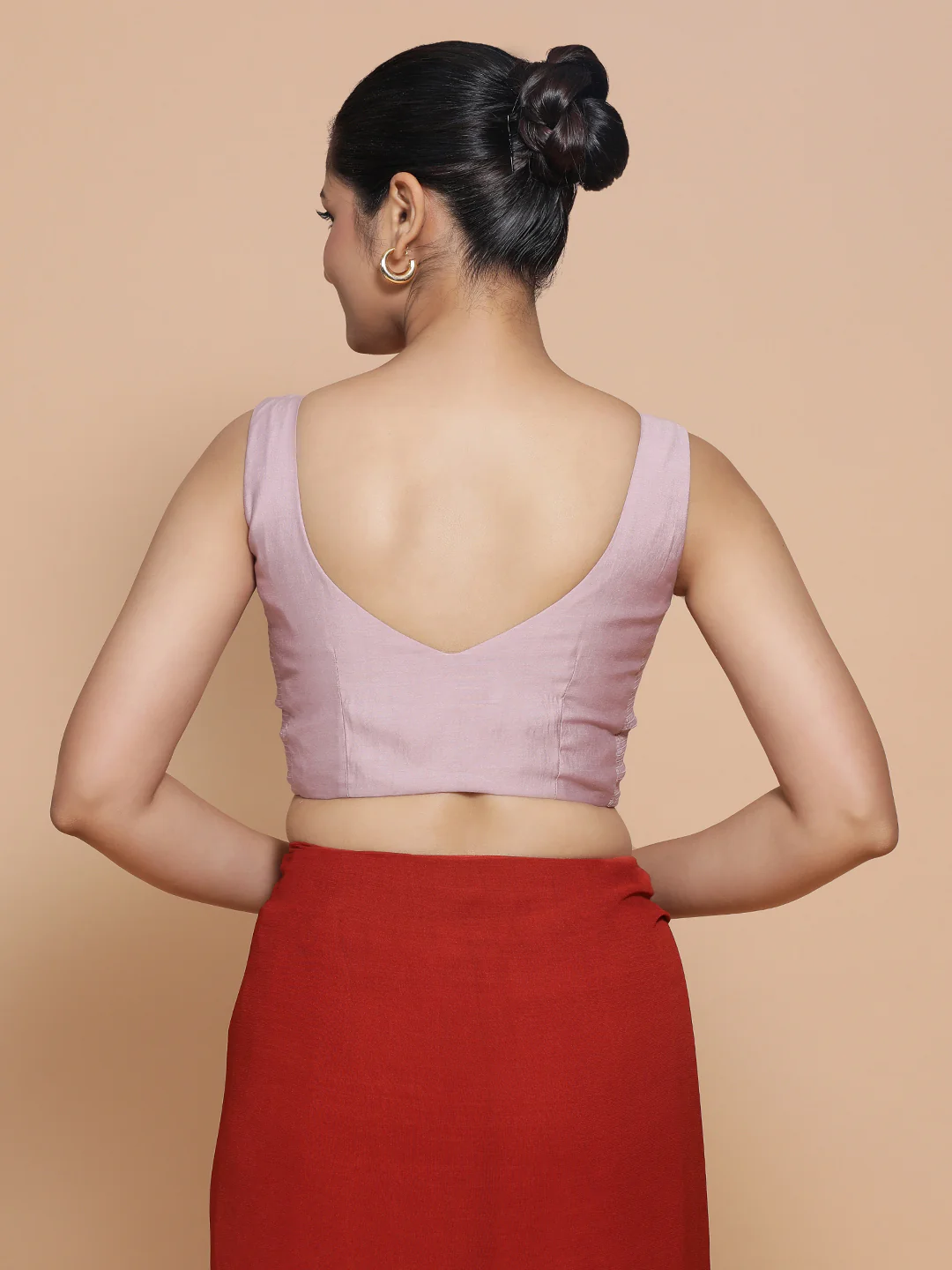 Nitya x Rozaana | Sleeveless Saree Blouse in Lilac - Image 2