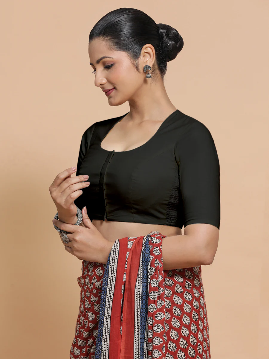 Shifa x Rozaana | Pot Neck Saree Blouse in Ebony Black Linen - Image 7